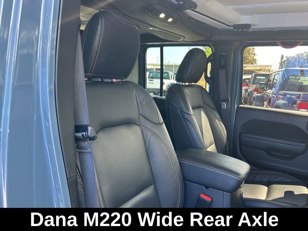 Used 2024 Jeep Wrangler Willys image 24