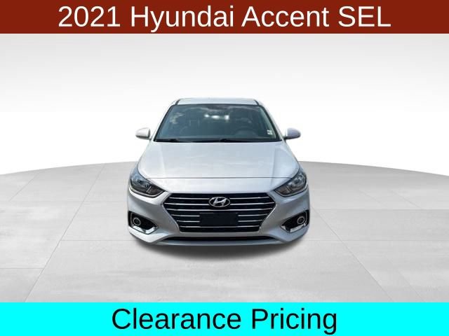 Used 2021 Hyundai Accent SEL image 2