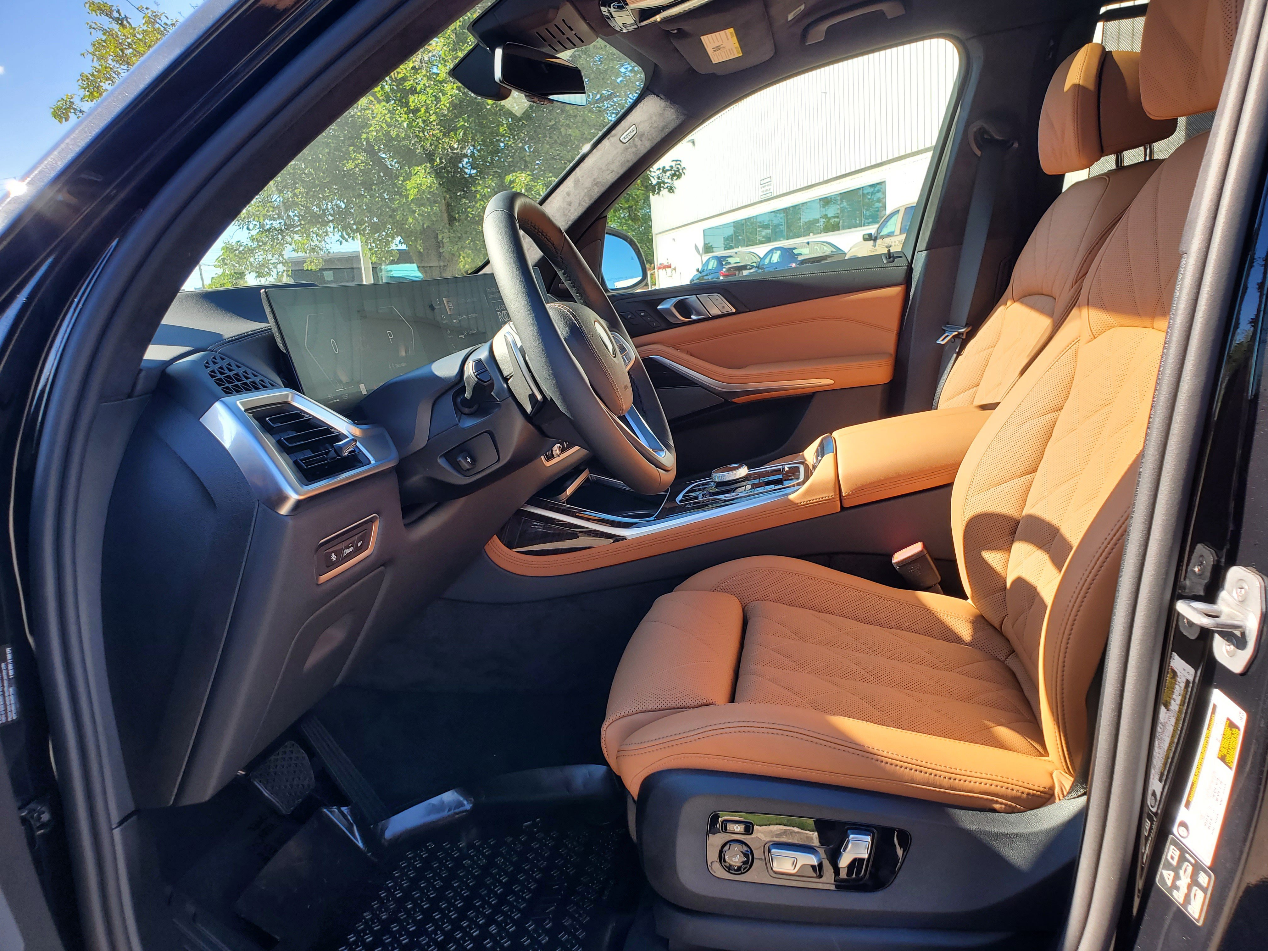 New 2027 BMW X7 xDrive40i w/ Executive Package AWD/4WD image 9