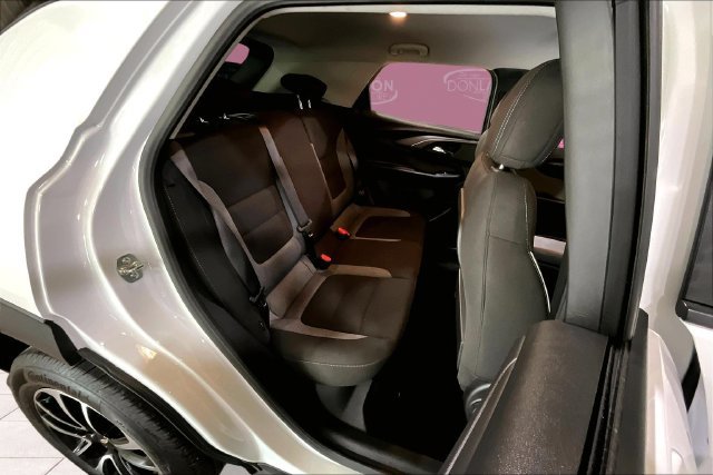 Used 2025 Chevrolet TrailBlazer LT AWD/4WD image 18