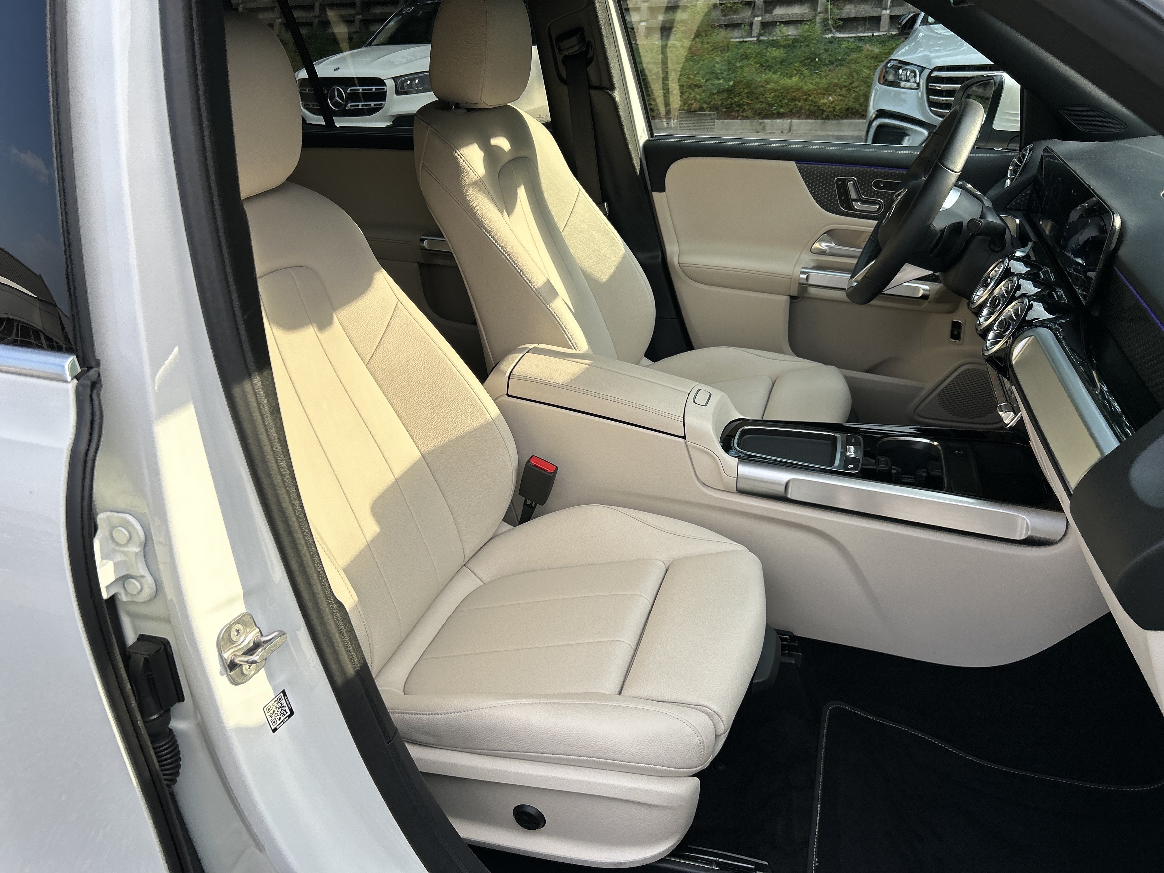 Certified 2024 Mercedes-Benz GLB 250 image 52