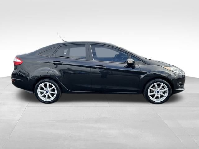 Used 2015 Ford Fiesta SE w/ Equipment Group 201A image 9
