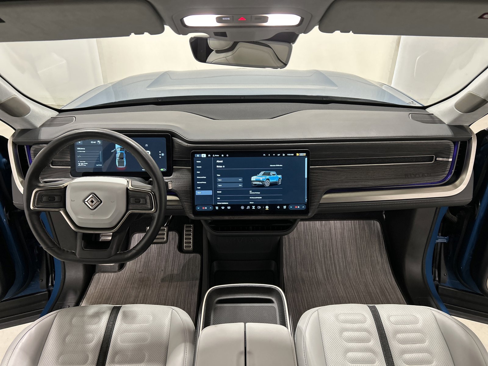 Used 2023 Rivian R1T Adventure image 25