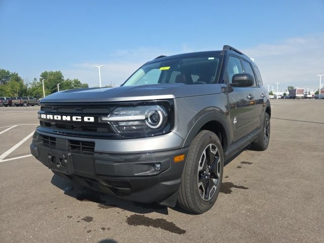 Certified 2023 Ford Bronco Sport Outer Banks w/ Tech Package AWD/4WD image 2