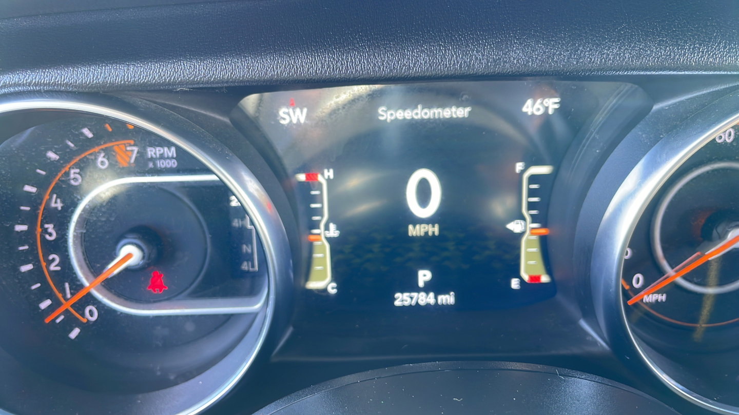 Used 2022 Jeep Gladiator Overland w/ Cold Weather Group AWD/4WD image 24