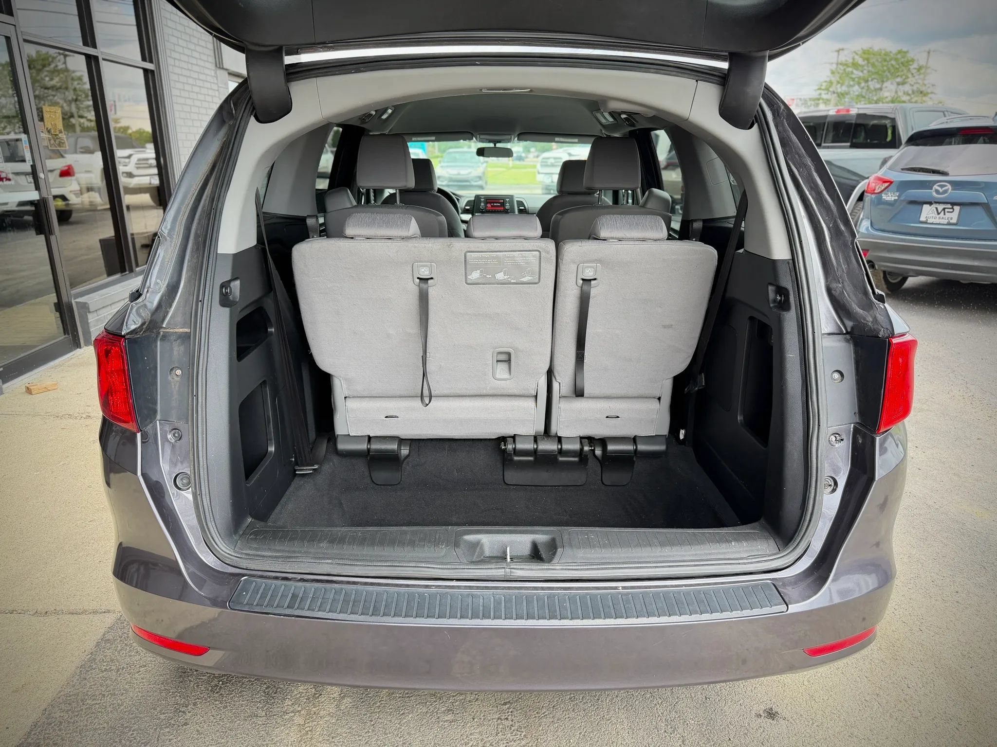 Used 2018 Honda Odyssey LX image 18