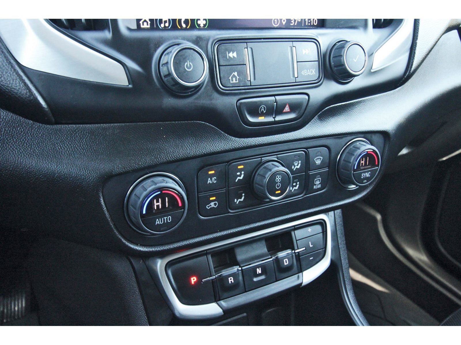 Used 2022 GMC Terrain SLT w/ Tech Package image 28