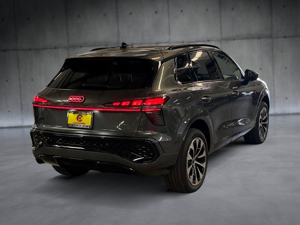New 2026 Audi Q3 quattro 2.0T AWD/4WD image 5