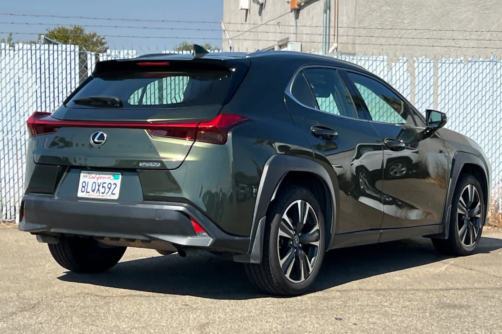 Used 2019 Lexus UX 200 w/ Premium Package FWD image 3