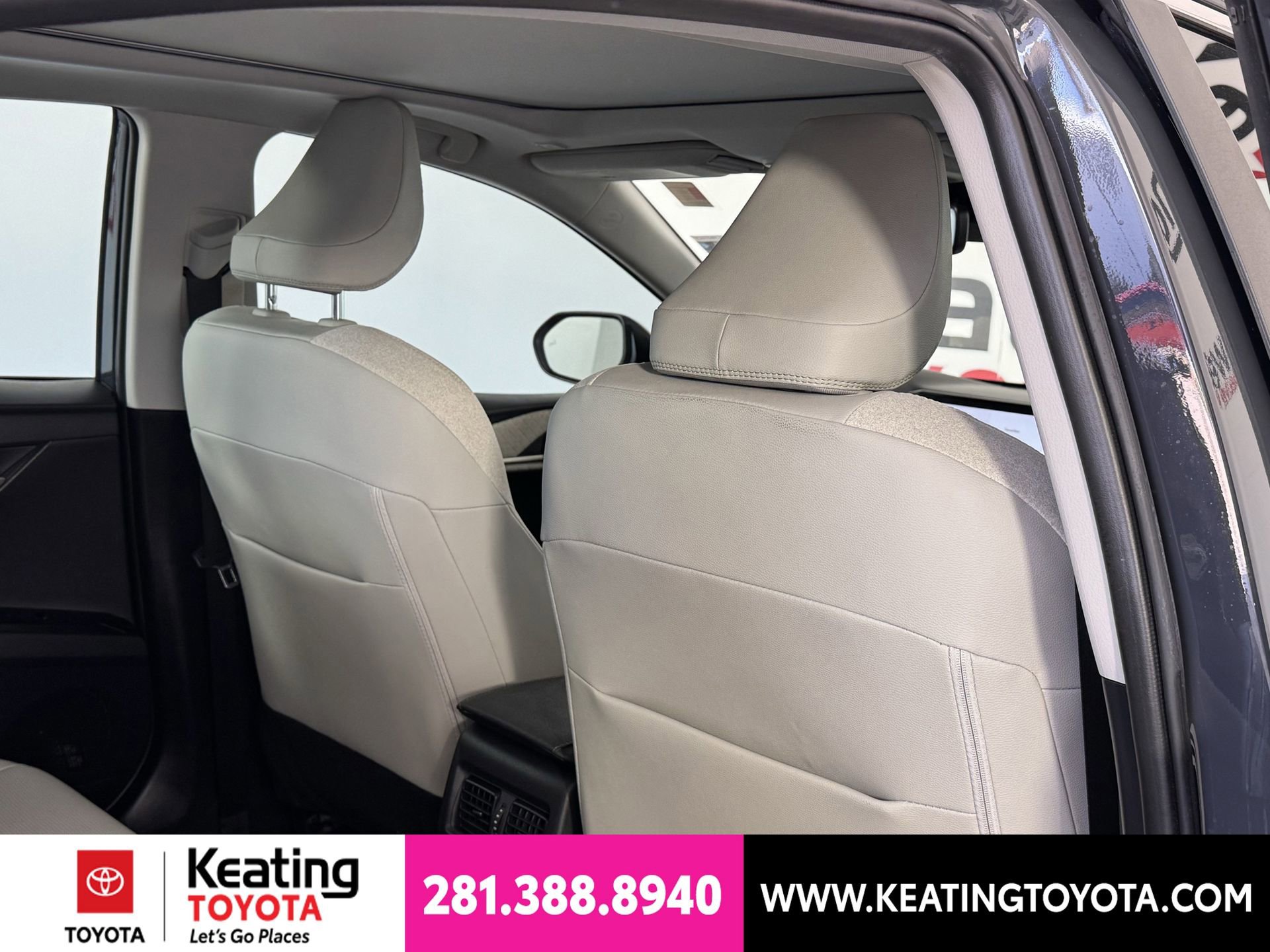 Used 2025 Toyota Camry XLE FWD image 21