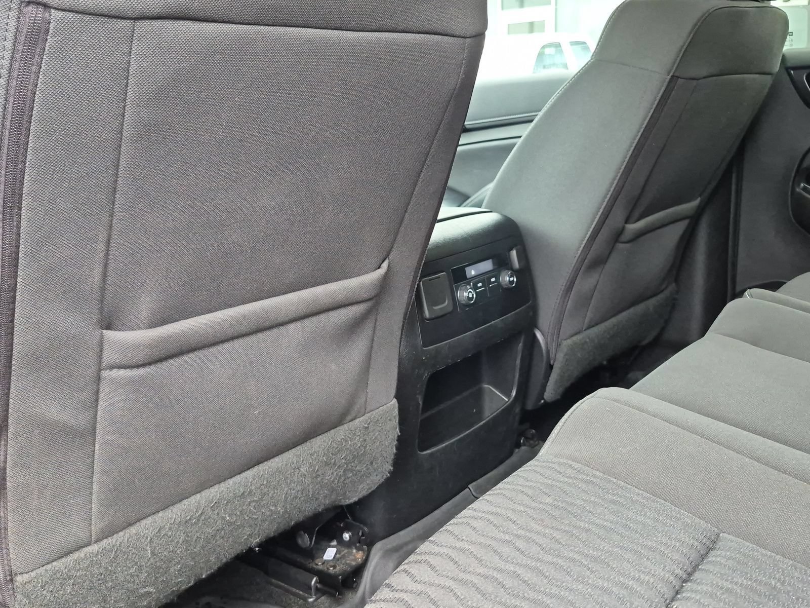 Used 2018 GMC Yukon SLE w/ SLE Value Package AWD/4WD image 18