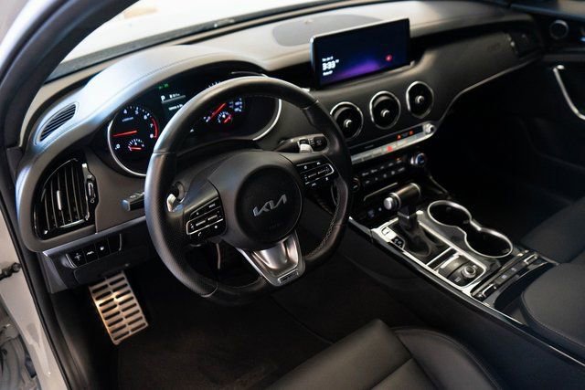 Used 2023 Kia Stinger GT-Line image 3
