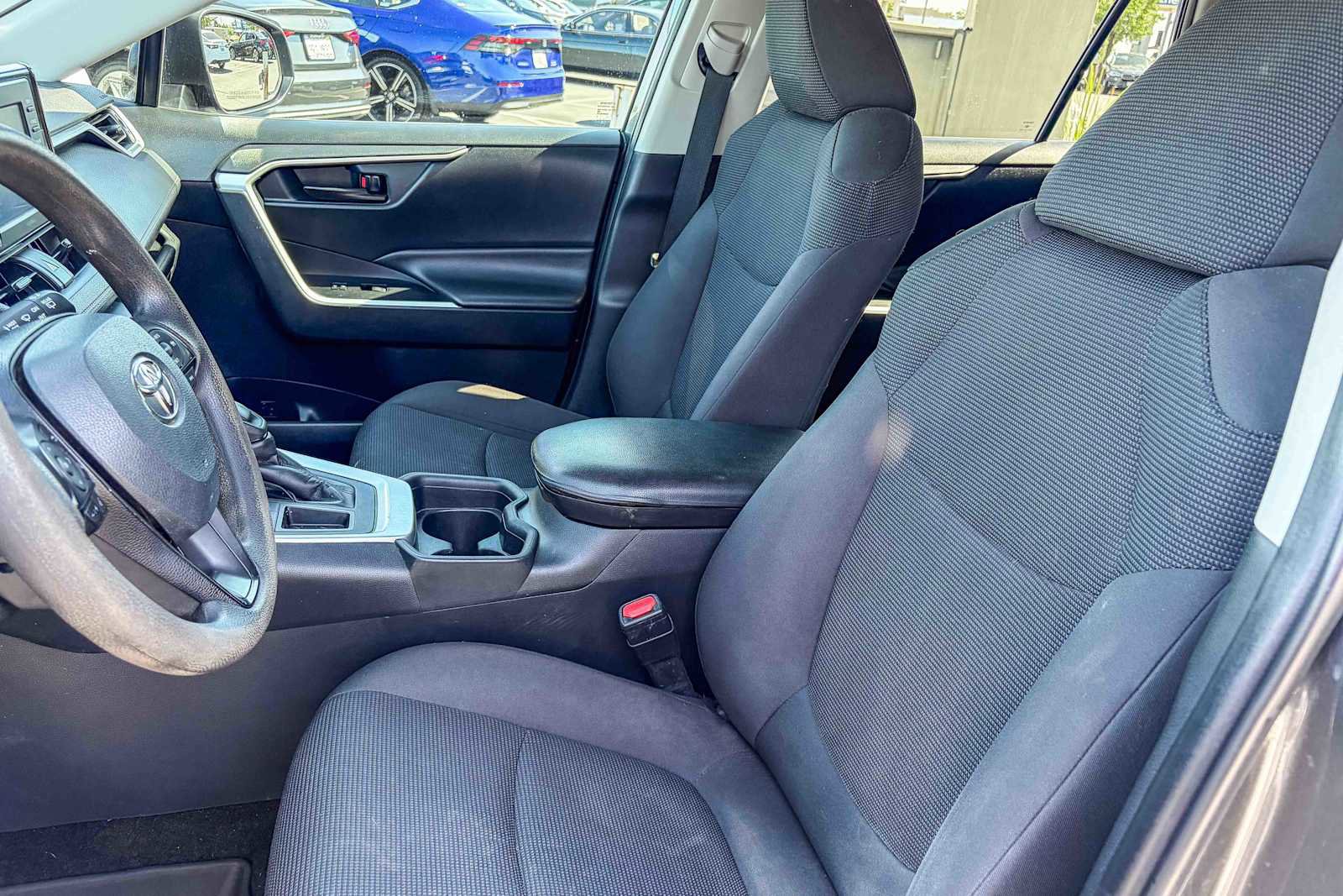 Used 2019 Toyota RAV4 LE image 16