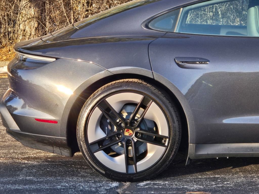 Certified 2025 Porsche Taycan image 12