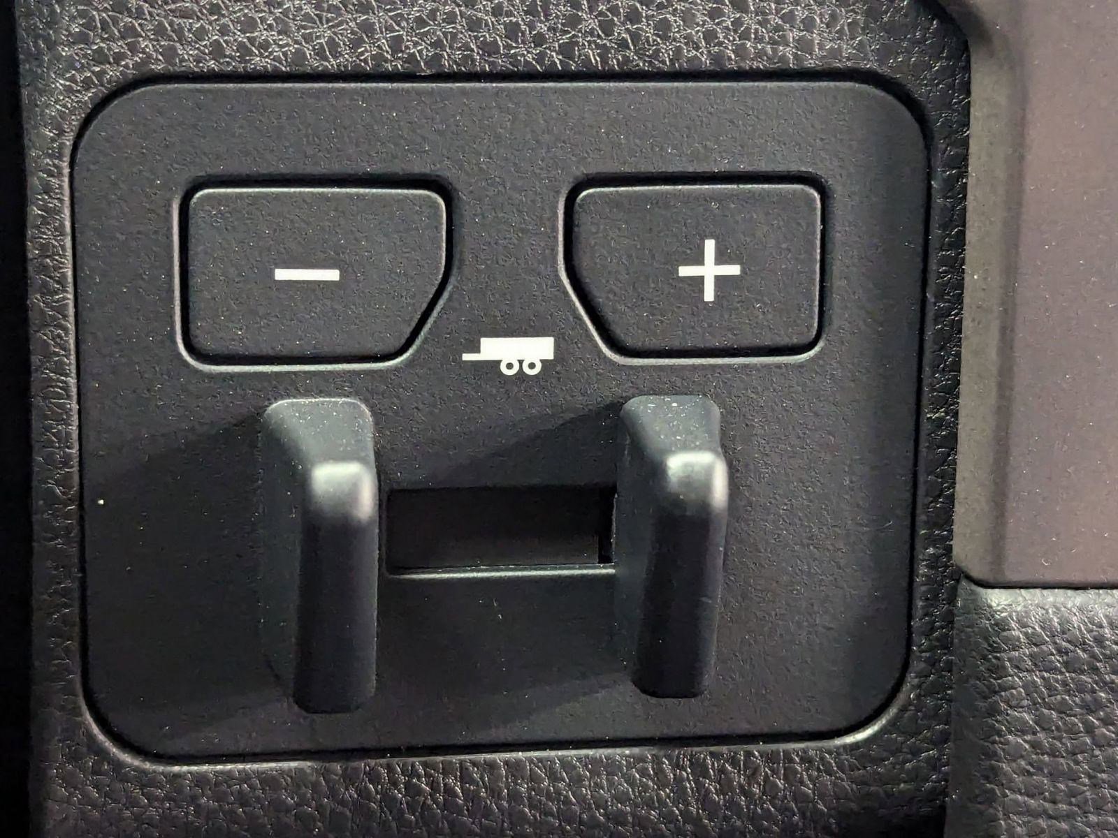 New 2025 Toyota Tacoma SR image 18