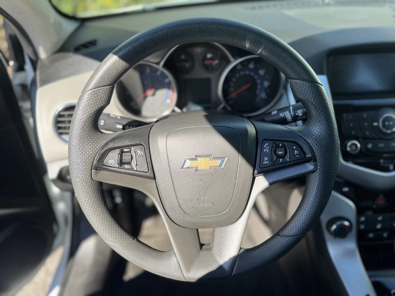 Used 2016 Chevrolet Cruze LT image 15