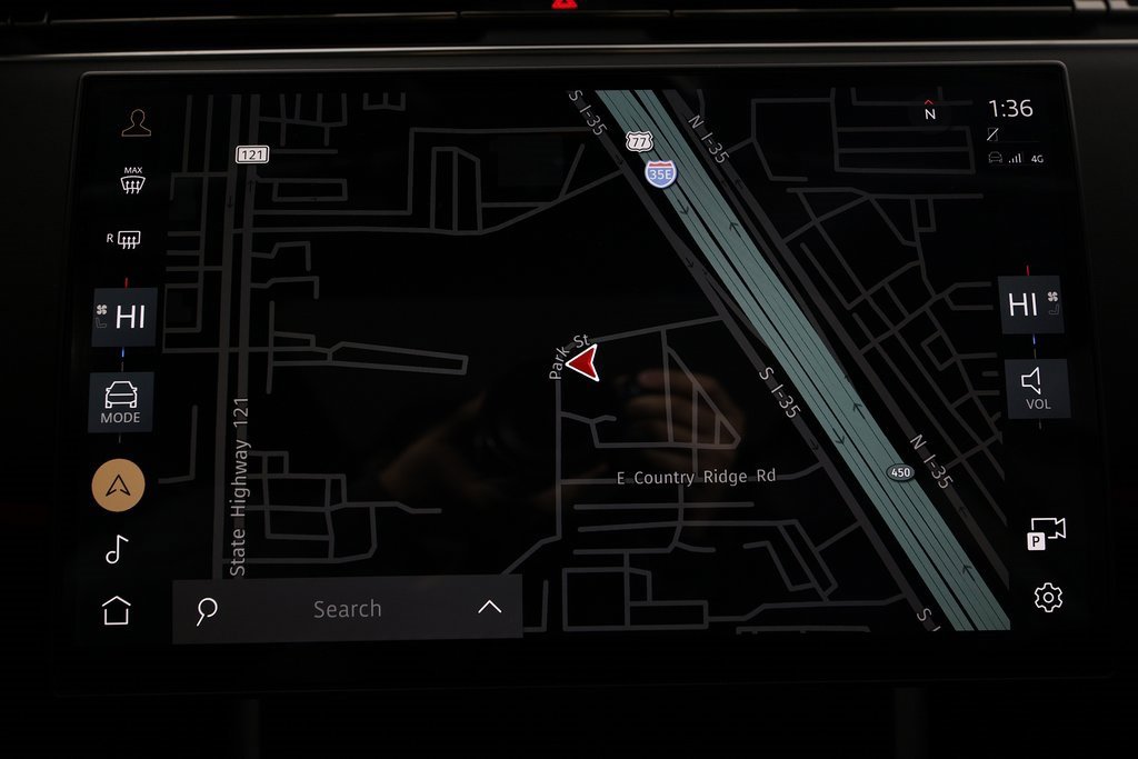 Used 2025 Land Rover Range Rover SE image 31