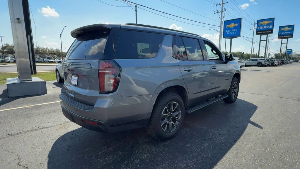 Used 2021 Chevrolet Tahoe Z71 w/ Luxury Package AWD/4WD image 8