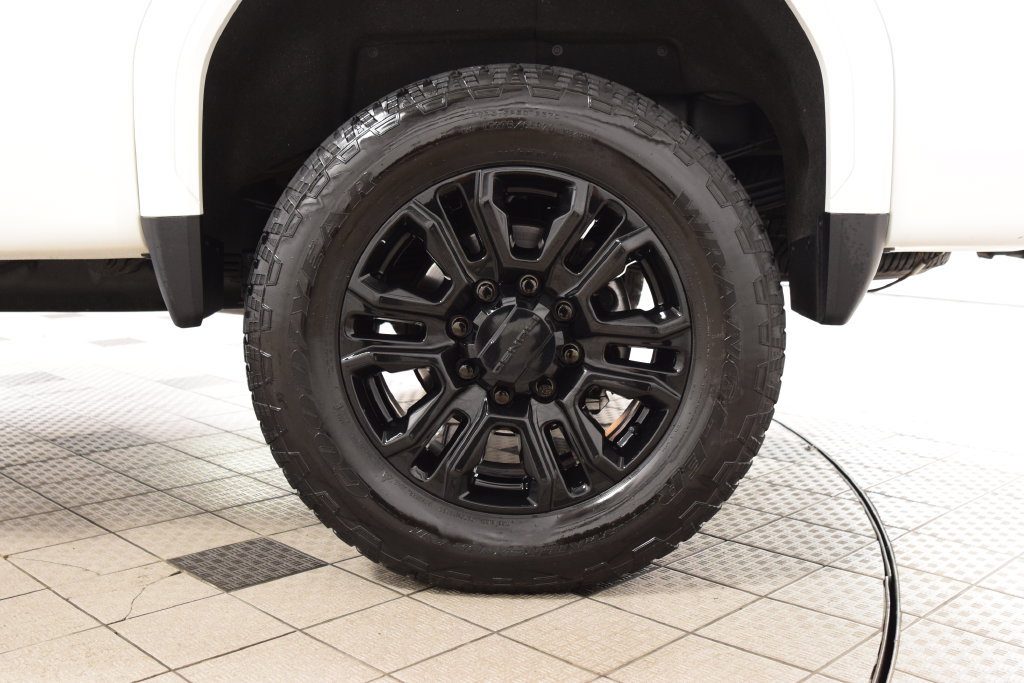 Used 2024 GMC Sierra 3500 Denali Ultimate AWD/4WD image 31