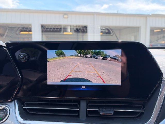 Used 2025 Chevrolet Trax LT w/ LT Convenience Package FWD image 20