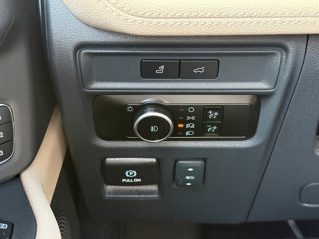 Certified 2023 Ford Expedition Limited image 23