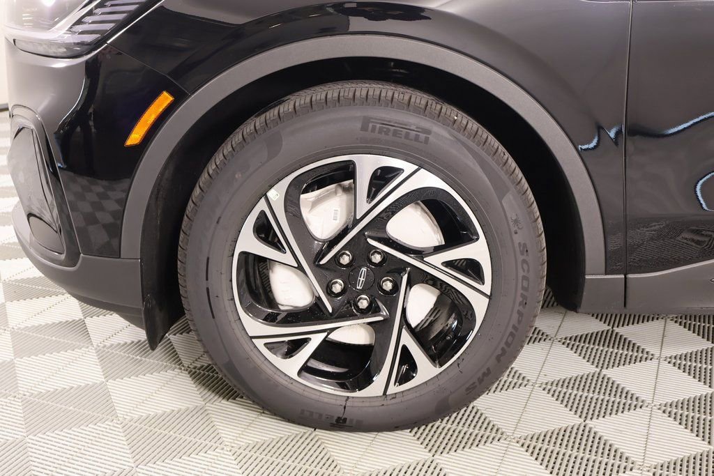 New 2026 Lincoln Nautilus Premier w/ Equipment Group 102A image 18