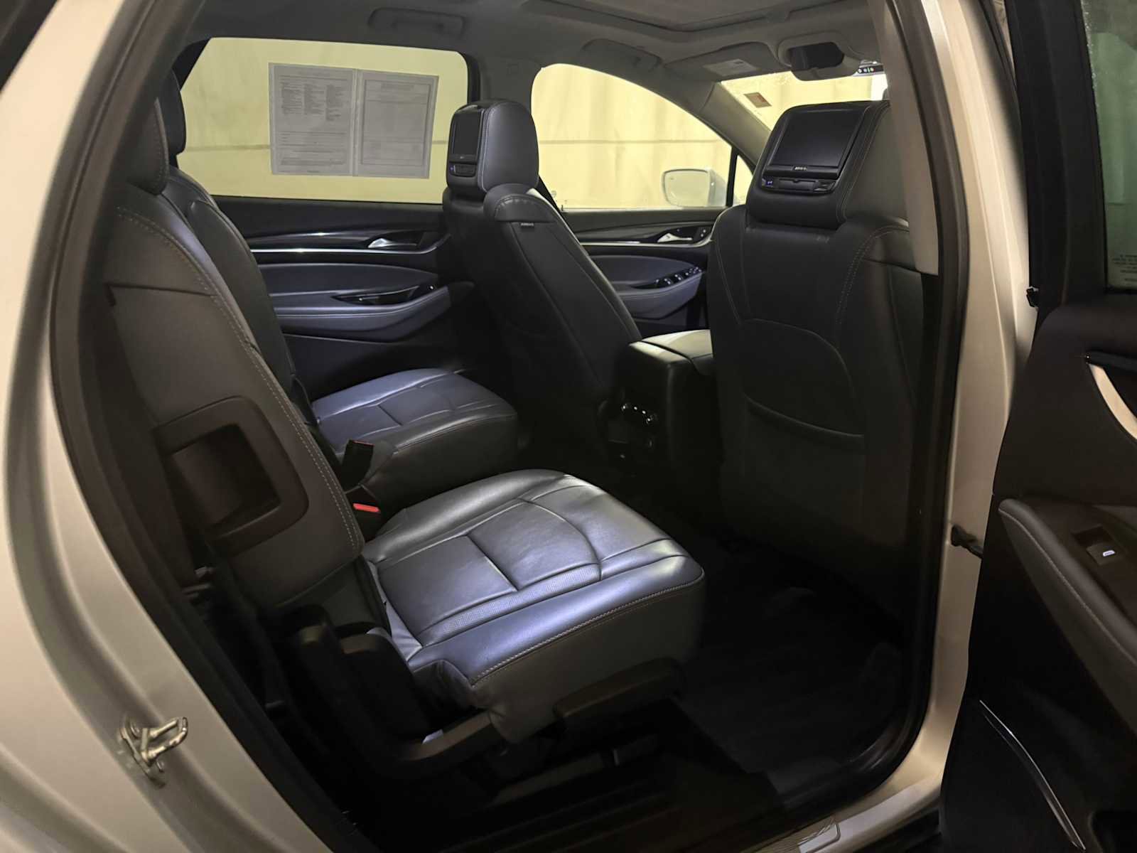 Used 2020 Buick Enclave Essence w/ Sound and Sites Package image 26