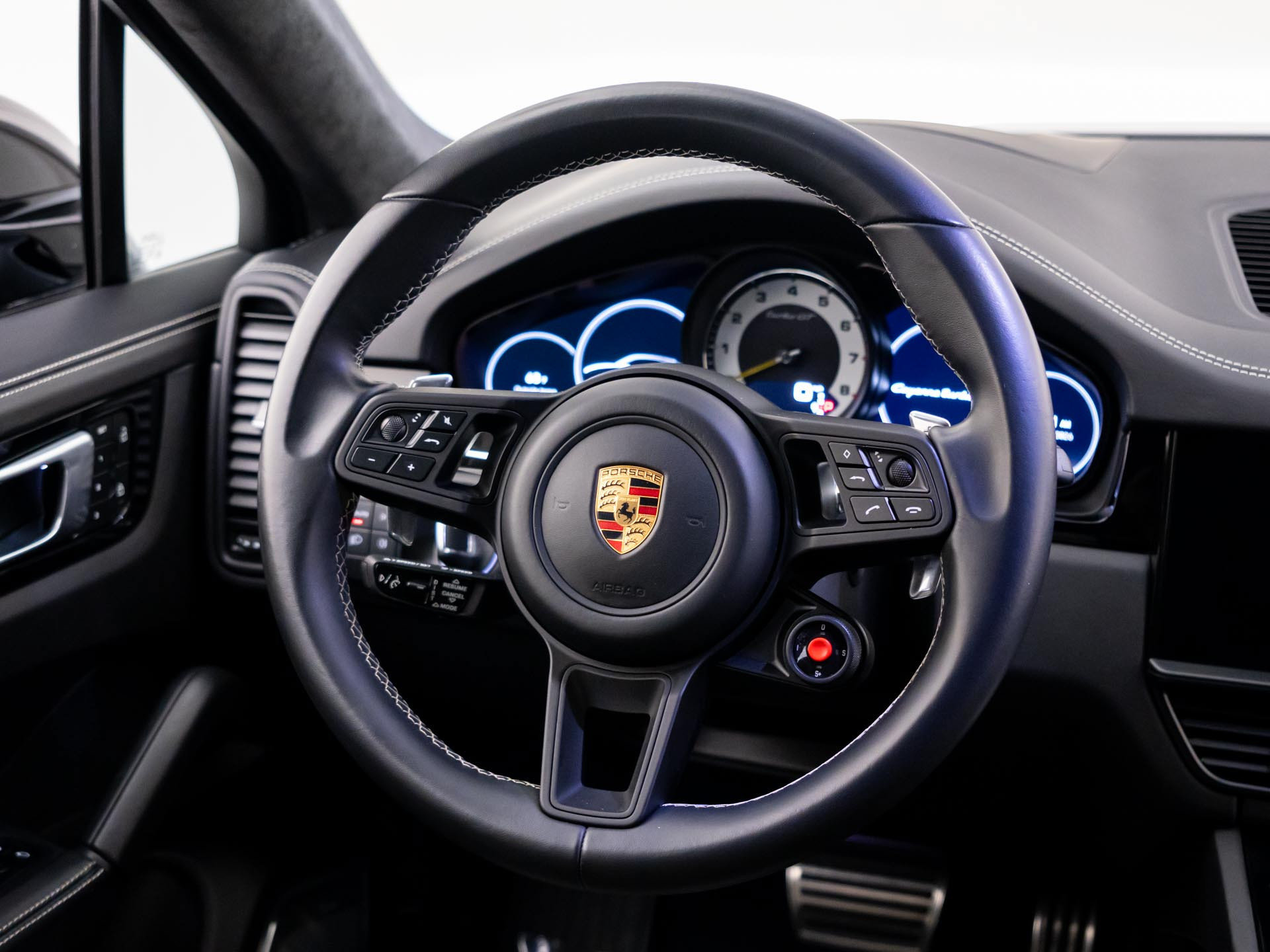 Used 2023 Porsche Cayenne Turbo GT AWD/4WD image 11