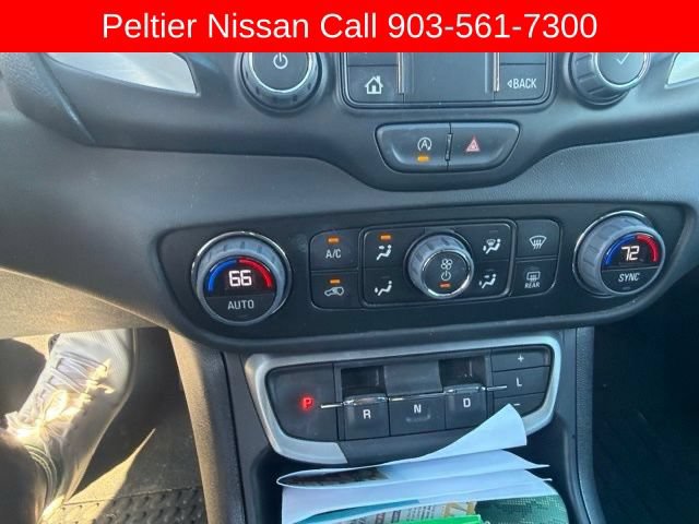 Used 2024 GMC Terrain SLT w/ Tech Package FWD image 16