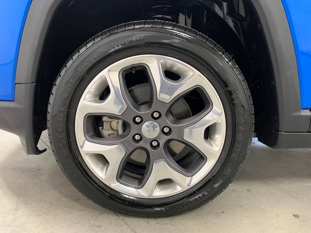 Used 2019 Jeep Compass Limited AWD/4WD image 2
