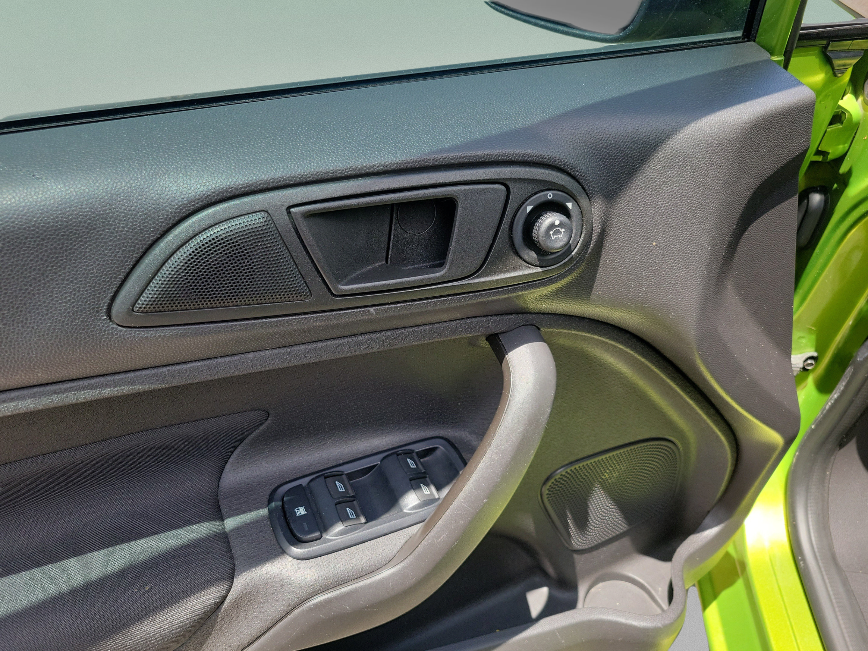 Used 2019 Ford Fiesta SE FWD image 15