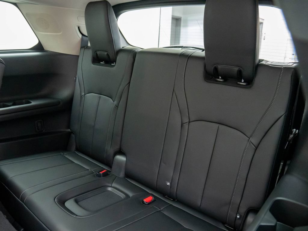 New 2026 INFINITI QX60 Luxe image 28