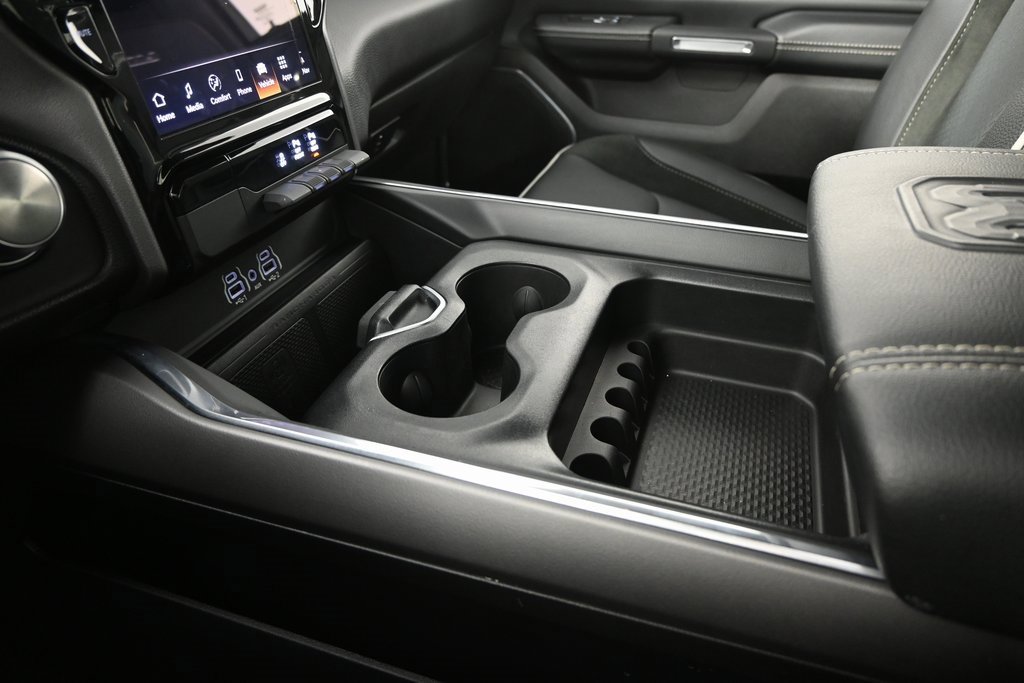 Used 2025 RAM 1500 Laramie w/ Sport Appearance Package image 31