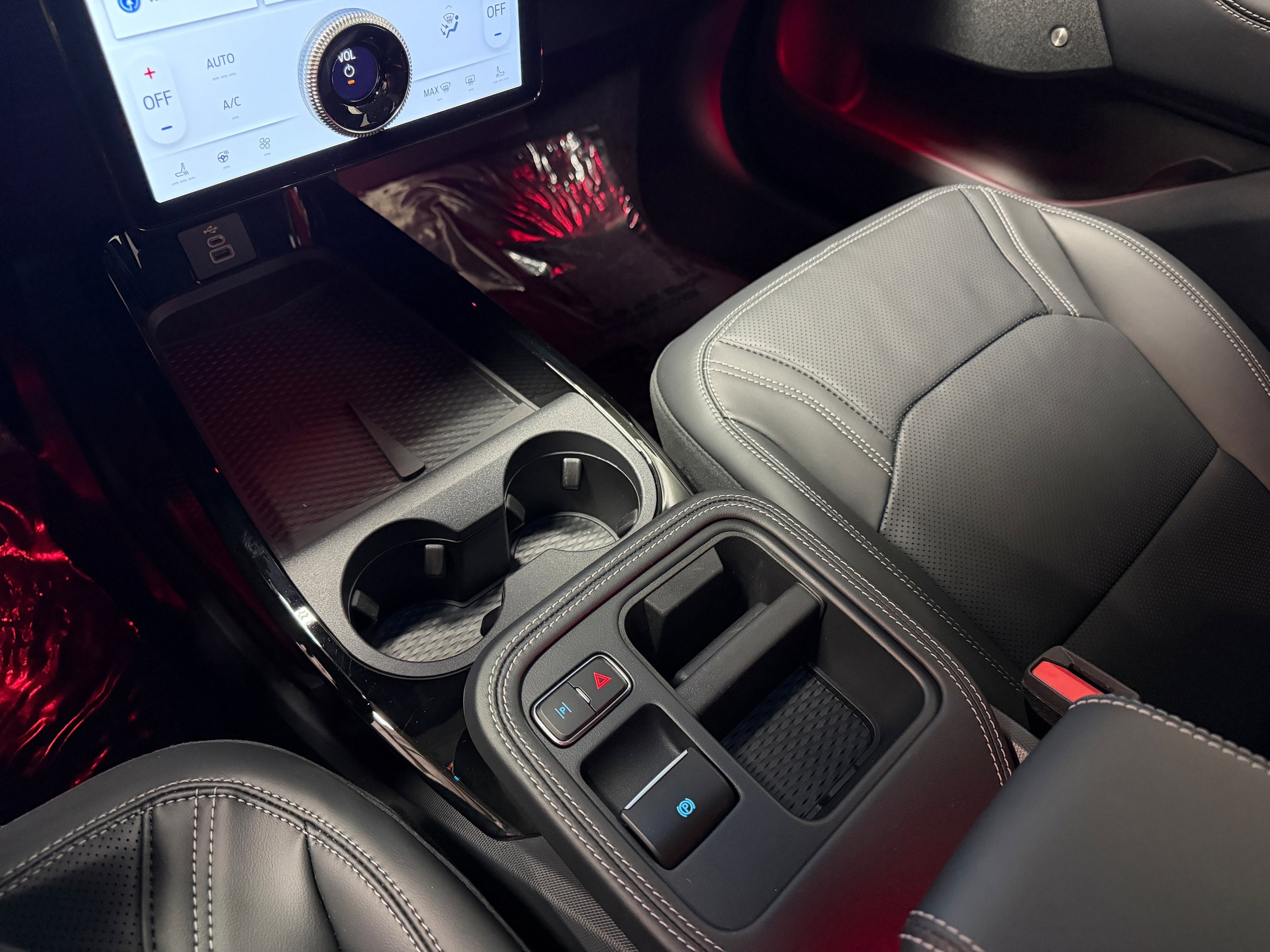 Used 2025 Ford Mustang Mach-E Premium w/ Interior Protection Package AWD/4WD image 23