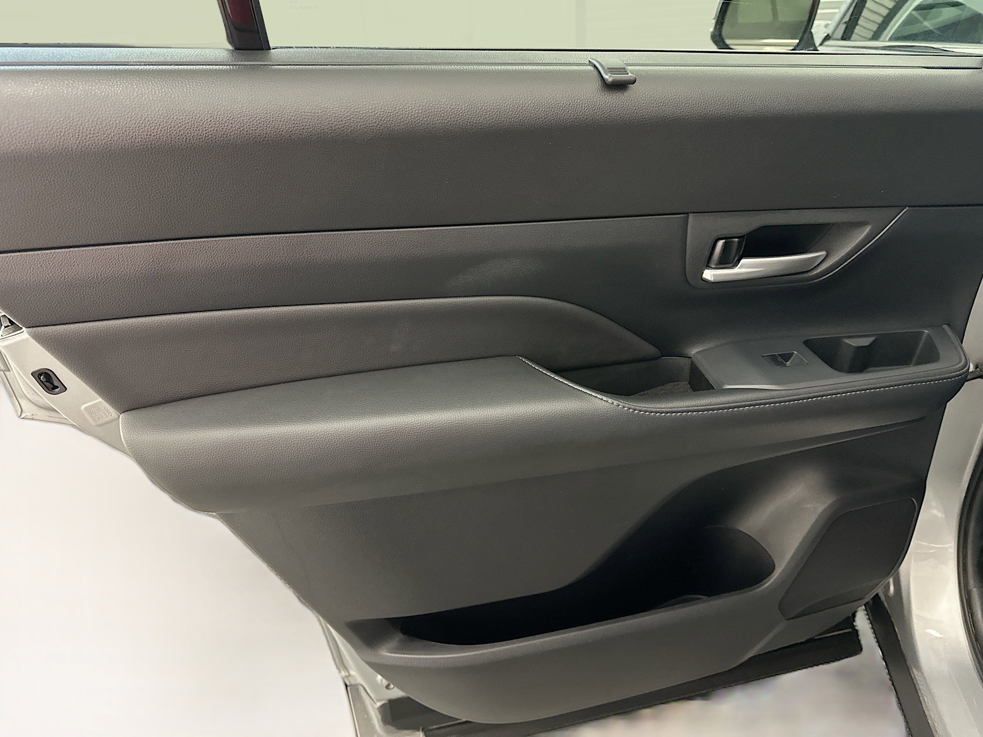 Used 2025 Toyota Grand Highlander AWD image 27