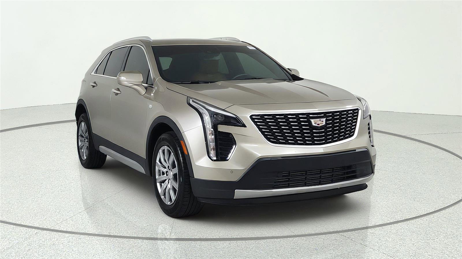 Used 2022 Cadillac XT4 Premium Luxury w/ Enhanced Visibility Package AWD/4WD image 1
