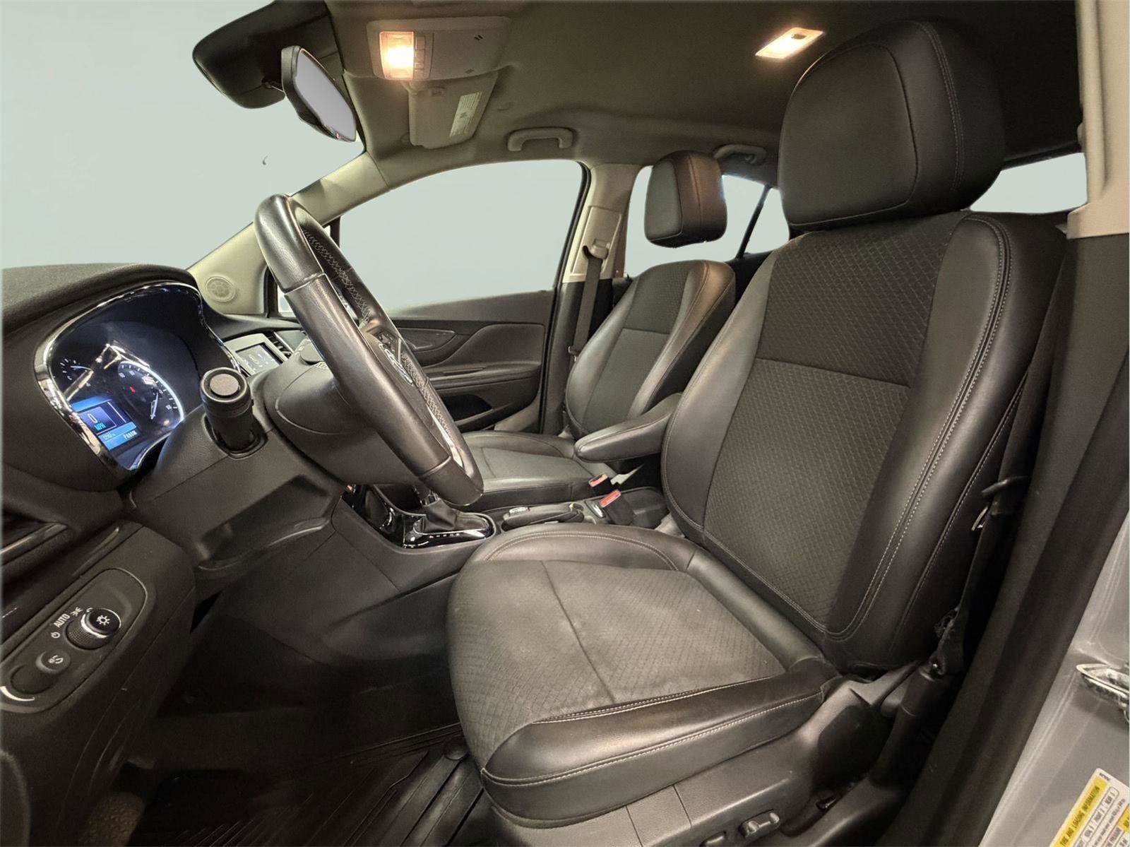 Used 2022 Buick Encore Preferred w/ Safety Package image 26