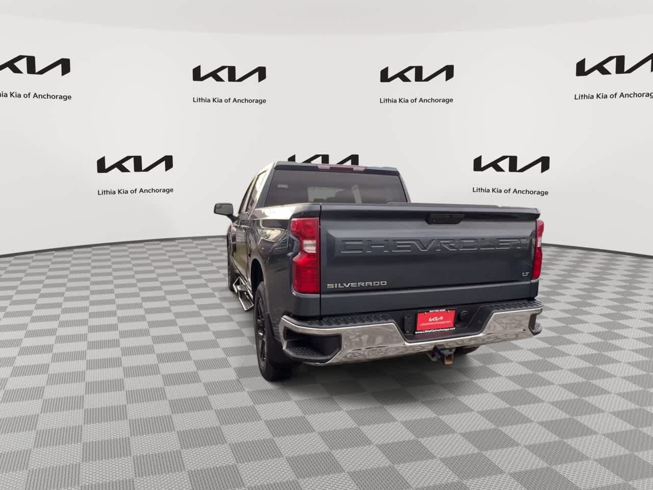Used 2021 Chevrolet Silverado 1500 LT AWD/4WD image 7