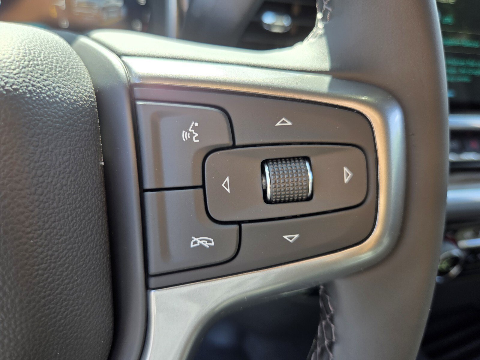 New 2026 Chevrolet Silverado 1500 LT w/ LPO, Dark Essentials Package RWD image 21