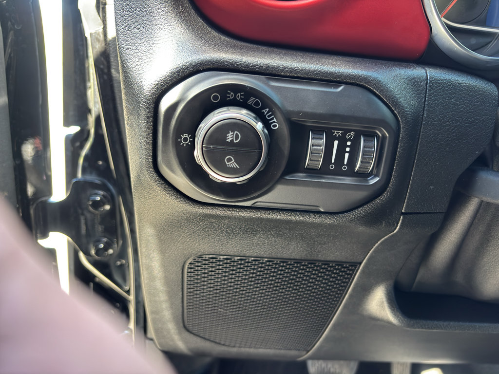 Used 2020 Jeep Gladiator Rubicon w/ Dual Top Group AWD/4WD image 21