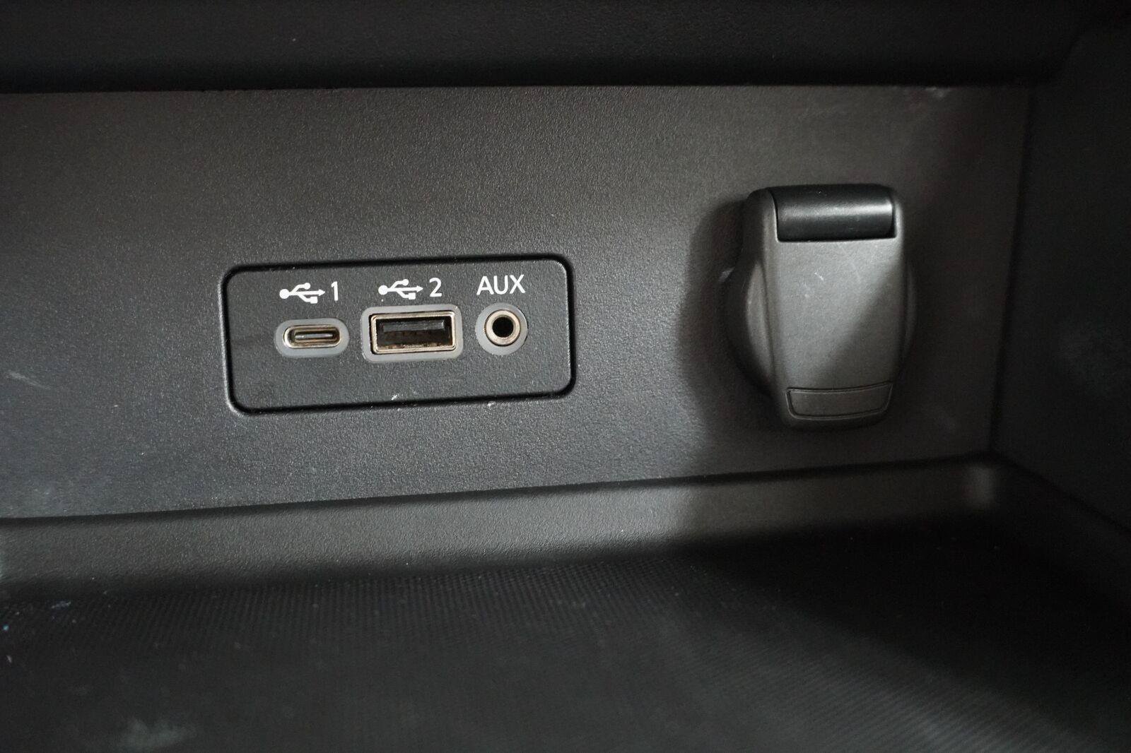 Used 2022 Nissan Sentra SR w/ Midnight Edition FWD image 18