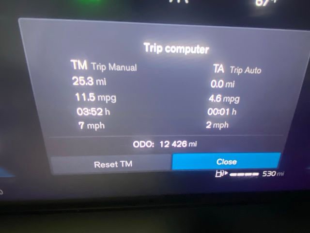 Certified 2025 Volvo XC40 B5 Core AWD/4WD image 17