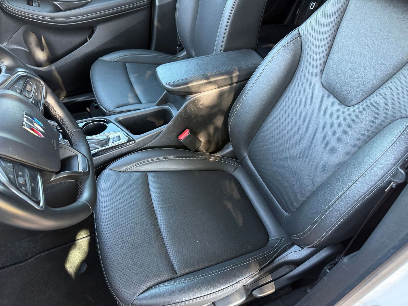 Used 2024 Buick Encore GX Sport Touring FWD image 36