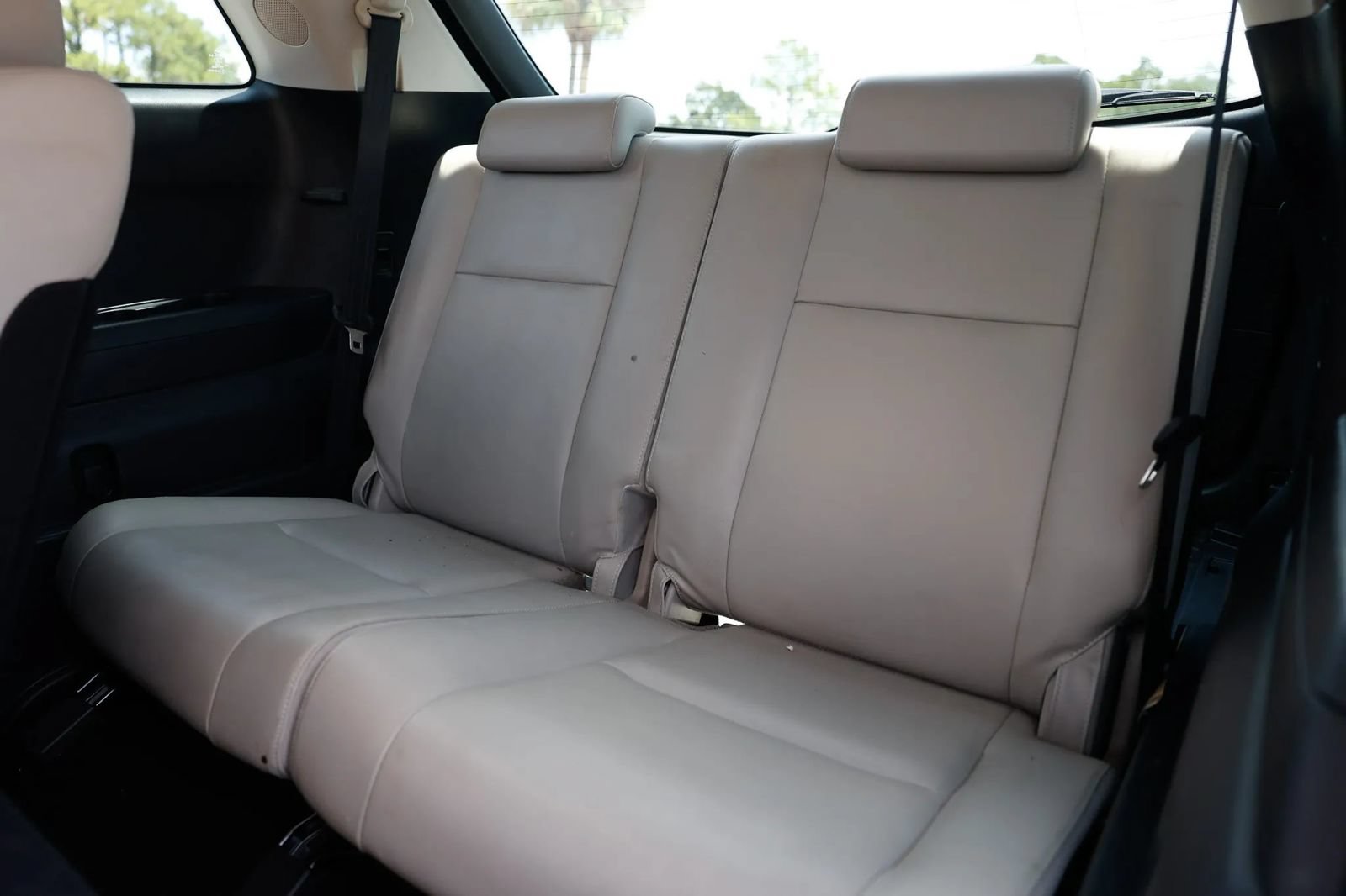 Used 2011 MAZDA CX-9 Grand Touring w/ Moonroof & Bose Audio Pkg FWD image 18