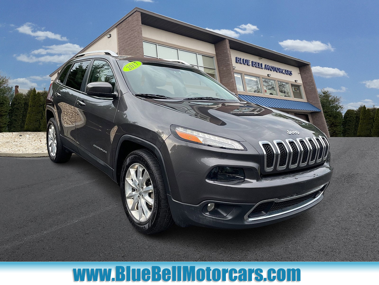 Used 2017 Jeep Cherokee Limited image 1