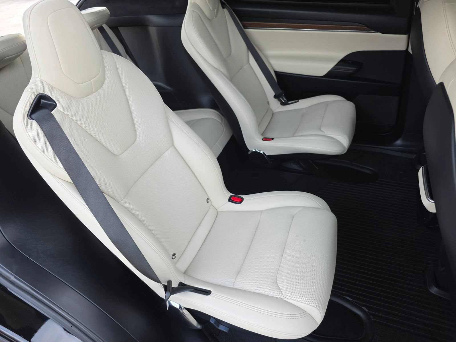 Used 2023 Tesla Model X AWD/4WD image 29