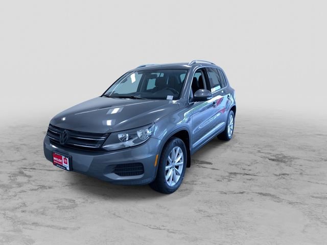 Used 2017 Volkswagen Tiguan Wolfsburg Edition AWD/4WD image 6