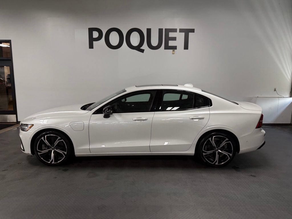 Used 2023 Volvo S60 T8 Ultimate AWD/4WD image 1