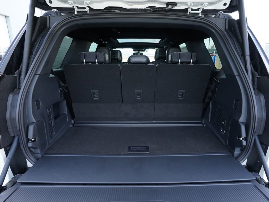 New 2026 Ford Expedition Platinum w/ Stealth Appearance Package image 32