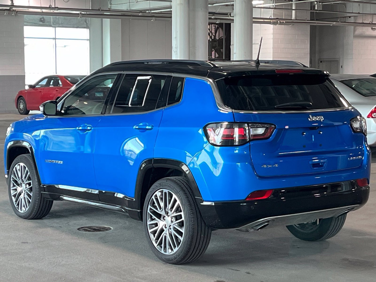 Used 2023 Jeep Compass Limited w/ Elite Group AWD/4WD image 8